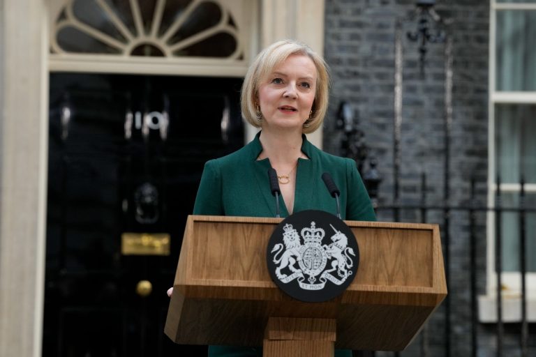 Jelentés: feltörték Liz Truss mobilját, a brit kormány sürgős vizsgálatot követel