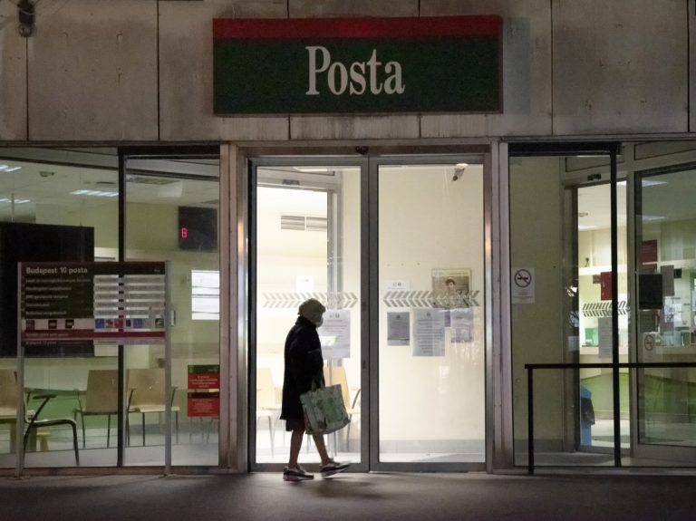 Megmenekülhetnek a bezárásra ítélt postahivatalok