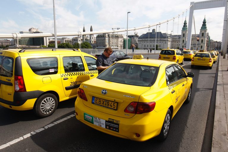 Taxijából árult drogot egy budapesti férfi