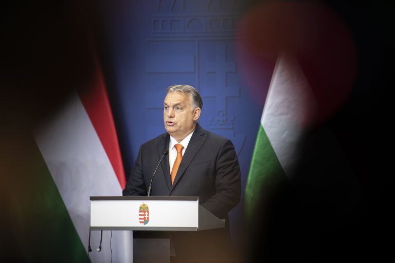 Orbán Viktor szombat reggel ismertette az extra nyugdíjpénzek kifizetését