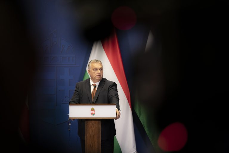 Árnyék-külügyminiszter: nem a gáz drága, hanem Orbán hűsége Putyinhoz 