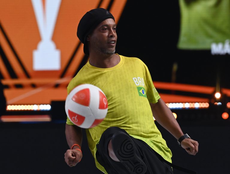 Ronaldinho is támogatja a súlyos beteg szombathelyi kisfiú gyógyulását