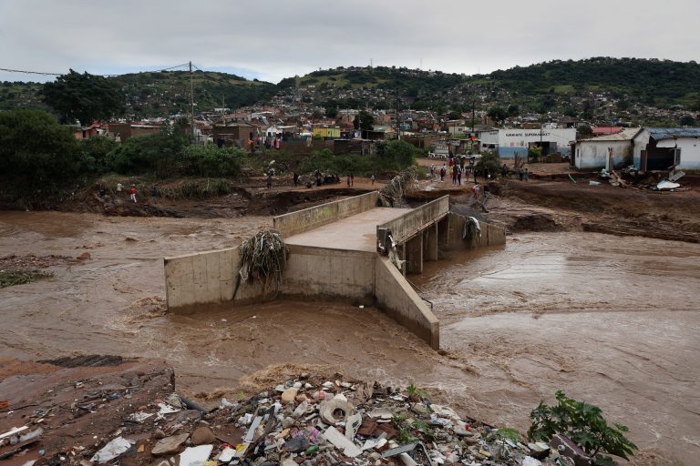 Szükségállapotot rendelt el az áradások miatt a csádi elnök