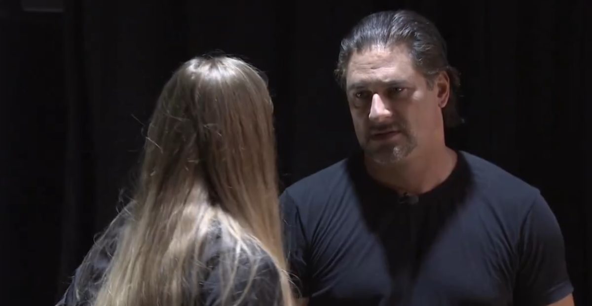 A Nagy Ő: pofon csapta az egyik nő Árpa Attilát (videó)