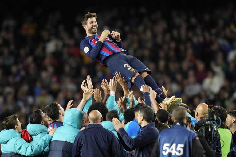 Zokogott a Barca stadionja Piqué búcsúzásakor (videó)