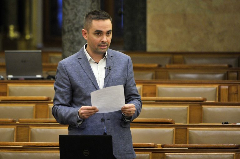 A Jobbik volt alelnöke belépett a Momentumba