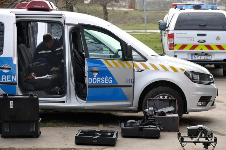 Madártávlatból, drónnal ellenőrizték a közlekedőket a rendőrök (videó)