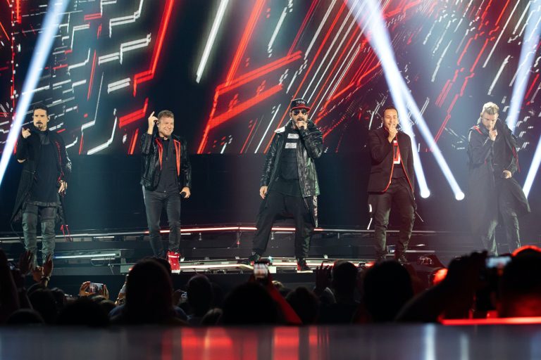 A Backstreet Boys kamionja balesetezett az M1-es autópályán 