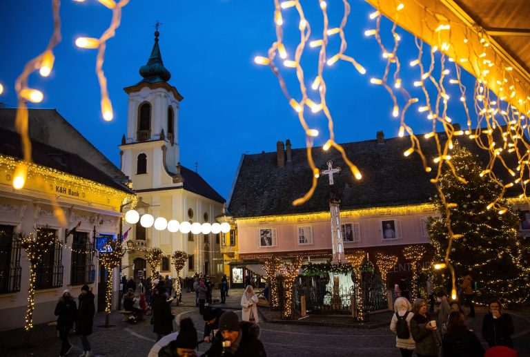 Különleges programokkal készülnek Szentendrén adventkor