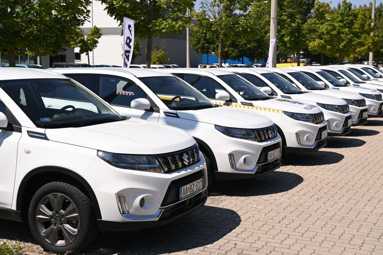 Vitarát és SX4 S-CROSS-t hív vissza az esztergomi Suzuki gyár díjmentes javításra