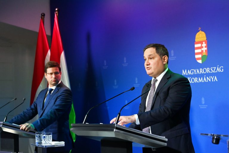 Átalakul az Orbán-kormány felépítése, két új tárca lesz 