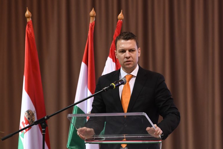 Menczer: nem fordulhat elő, hogy Magyarországon nincs elég energia