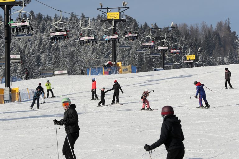 Mindent a turistákért: óriási versengés folyik a legnagyobb síparadicsomok között