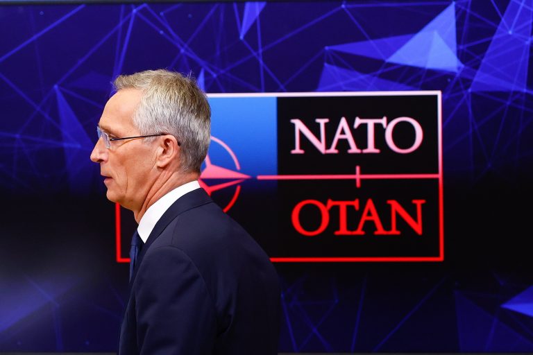 A NATO nem tekinti ellenfélnek Kínát, Ukrajna csatlakozása kérdéses