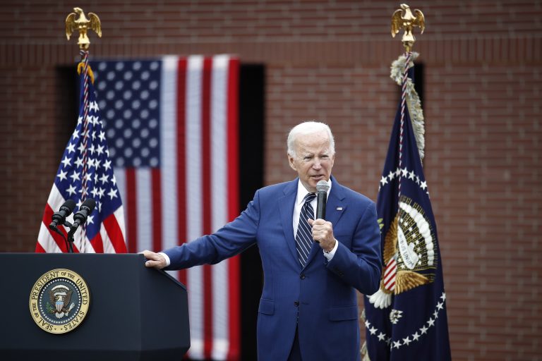 Félidős választások: Biden szerint Amerika lelke van veszélyben 