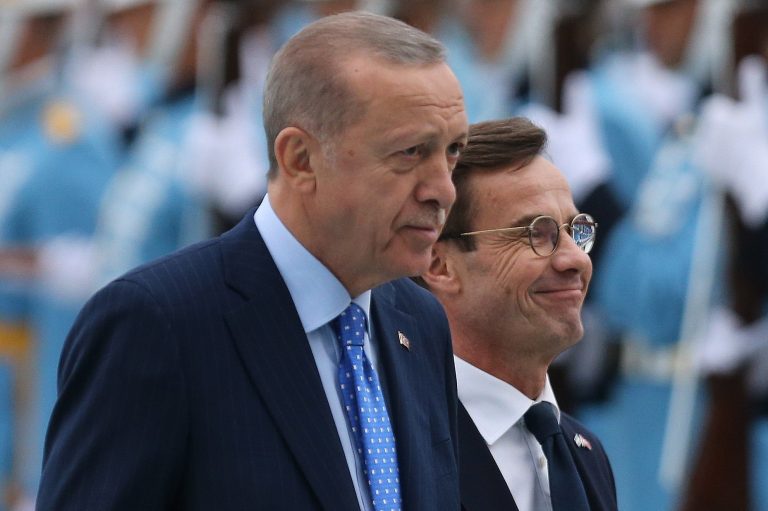 Erdogan: a herszoni visszavonulás határozottan pozitív fejleményként értelmezhető