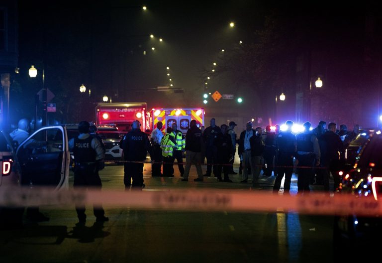 Óriási sebességgel ütközött a többi járműnek egy chicagói ámokfutó (videó)