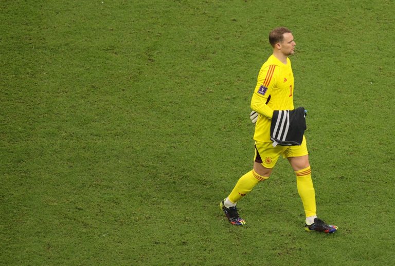 Lábát törte Manuel Neuer, vége az idényének