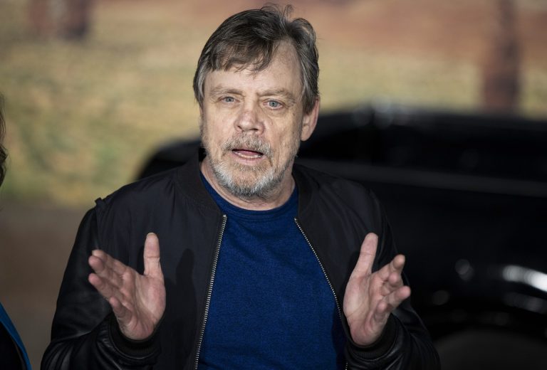 Luke Skywalker hangja fogja Ukrajna-szerte riasztani a lakosságot