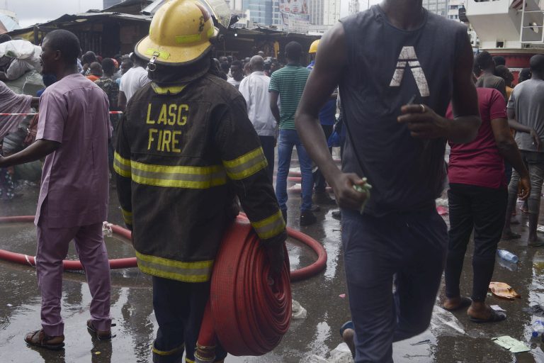 Calabari karnevál: legalább 14-en meghaltak, miután egy ittas sofőr a tömegbe hajtott