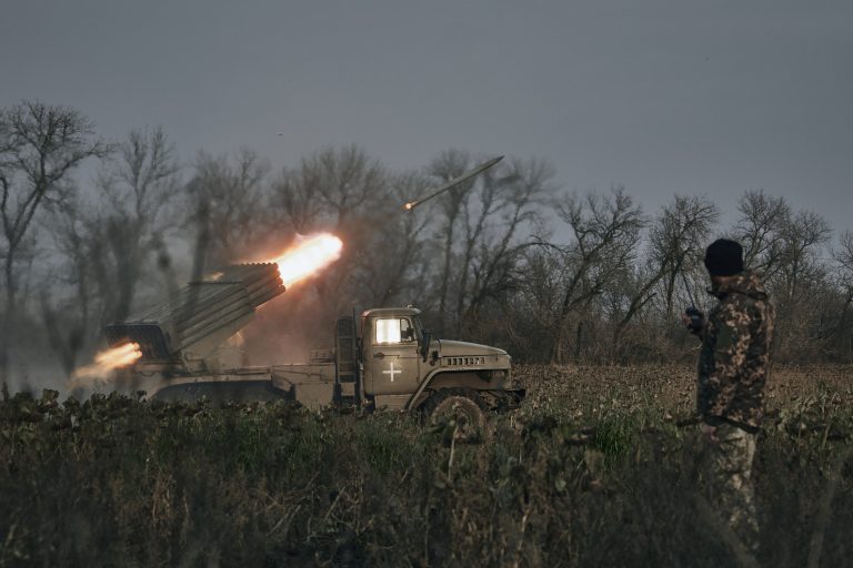 Montenegró a katonai költségvetésének 11 százalékát Ukrajnának adományozza