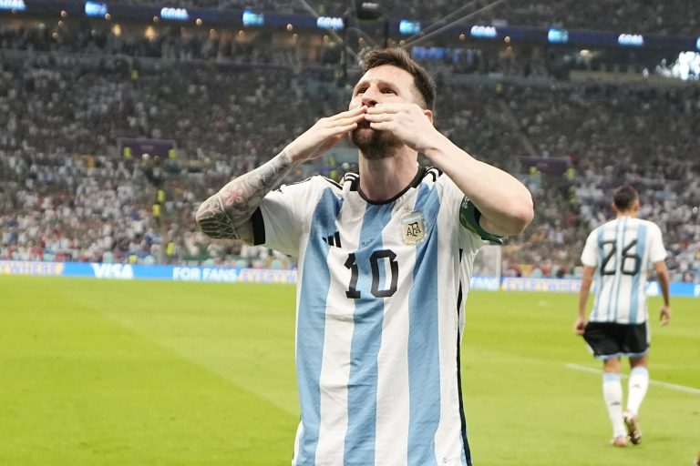 Van Dijk szerint a holland-argentin meccs nem csak róla és Messiről szól