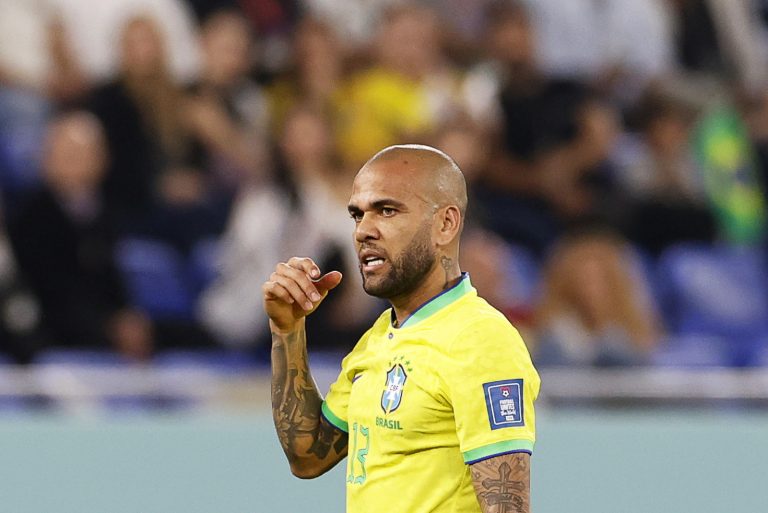 Beadta a válókeresetet Dani Alves felesége