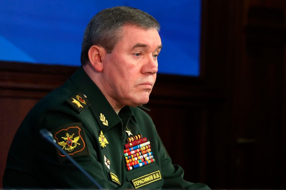 A Kreml a vezérkari főnök kinevezése miatt magyarázkodik