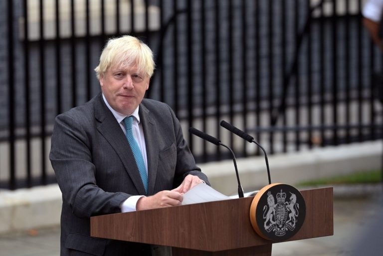 Brit képviselő: „Isten óvjon minket”, ha Boris Johnson visszatér