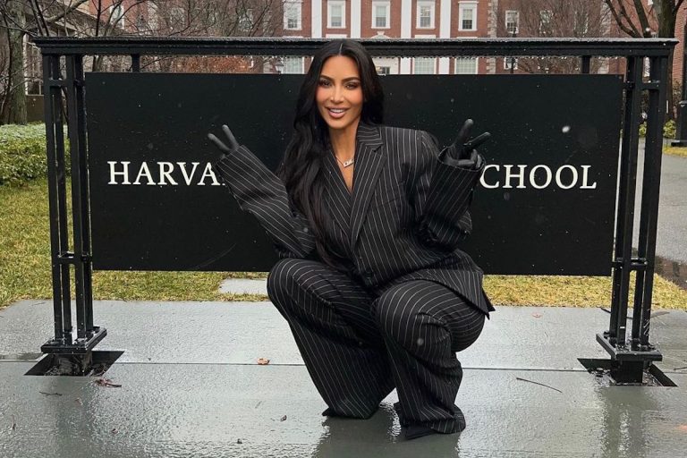 Sokaknál kiverte a biztosítékot, hogy Kim Kardashian a Harvardon tartott előadást