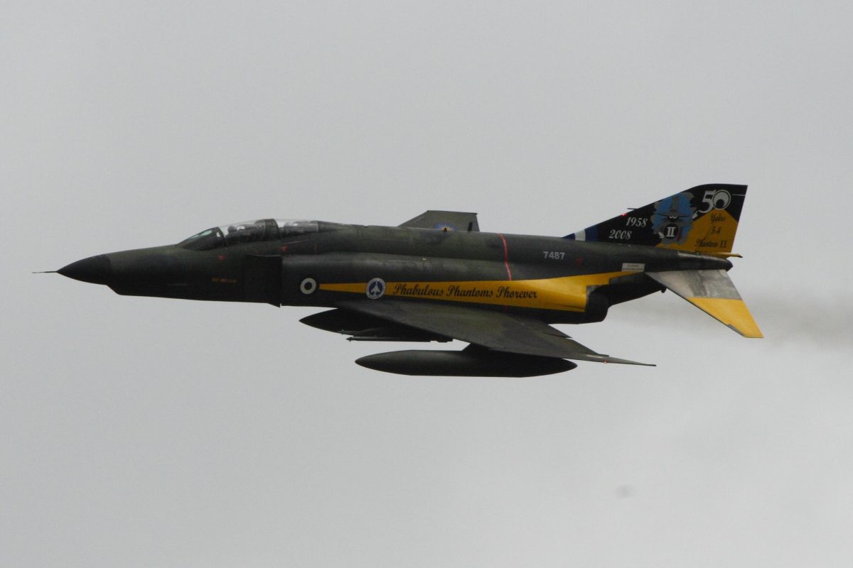 Lezuhant egy görög vadászgép, a két pilótával együtt a Jón-tengerbe csapódott