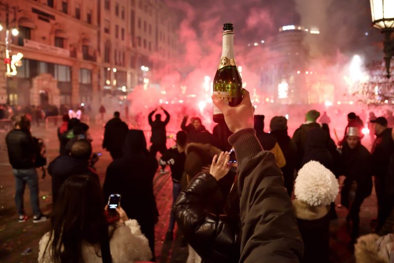 Több ezer esethez vonultak ki a mentők szilveszter éjjel