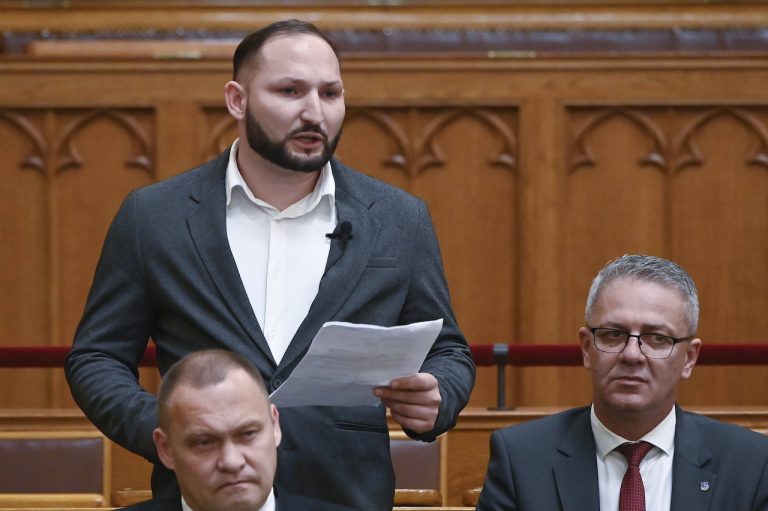 Kilépett a pártból a jobbik egyik képviselője