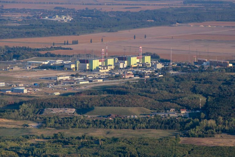 Közlemény: felére csökkent a paksi atomerőmű egyik blokkjának teljesítménye