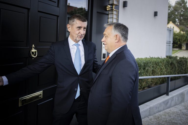 Reuters: ha Babis nyer Csehországban, baráti kapcsolatokat fog ápolni Orbánnal