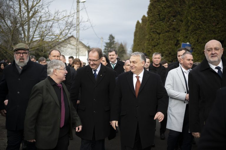 Videón Orbán Viktor szatmárcsekei látogatása és beszéde