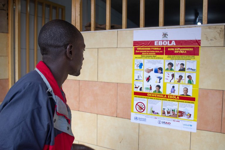 Ugandában véget ért az ebola-járvány