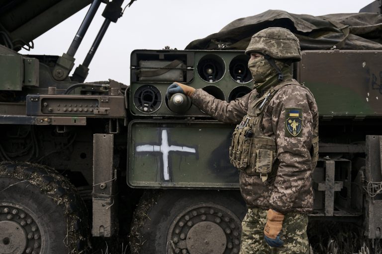 Ukrajna erőt gyűjt márciusra egy nagyszabású offenzívára