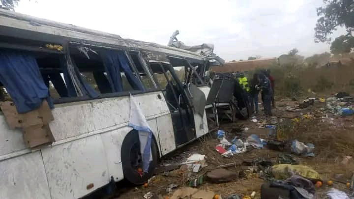 Kamionnal ütközött egy busz Szenegálban, legkevesebb 19 ember életét vesztette