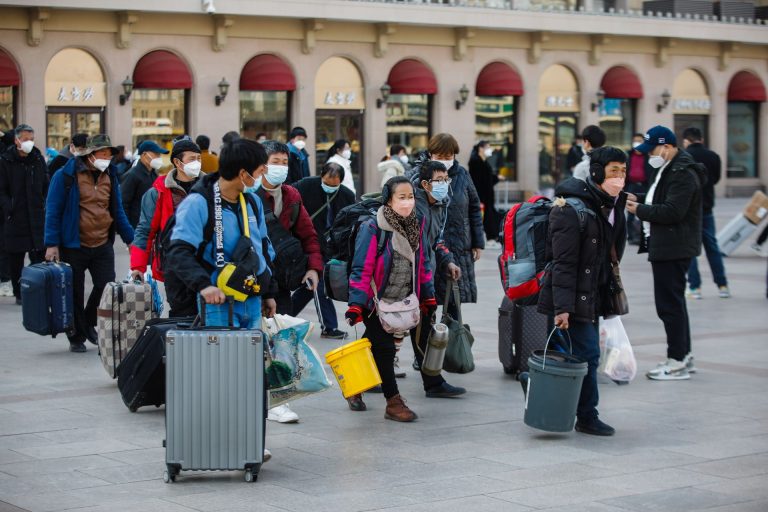 Szakértő: az új járványhullám Kínában akár három hónapig is elhúzódhat