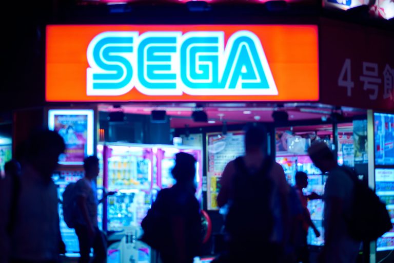 Más cégek leépítést, a Sega 30 százalékos béremelést jelentett be