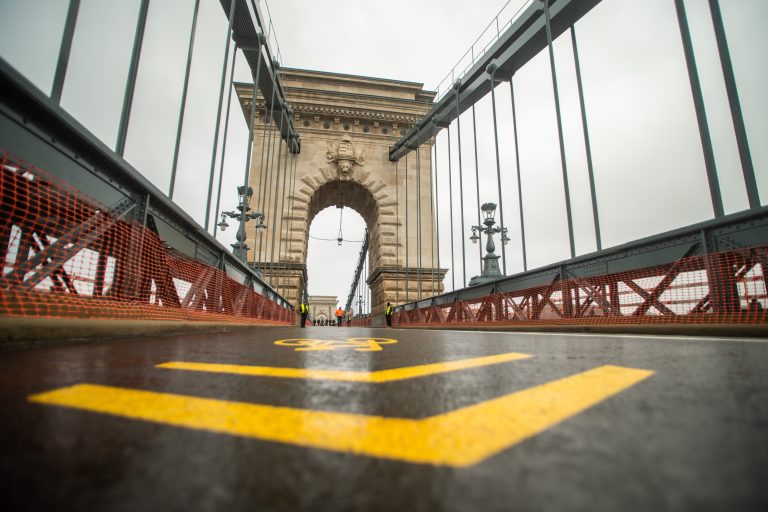 Budapest főpolgármestere szerint a dugómentes Lánchídon gyorsabb a tömegközlekedés