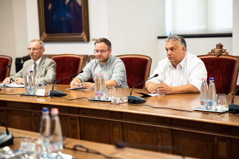 Orbán Viktor háromnapos stratégiai kormányülést hívott össze Sopronban