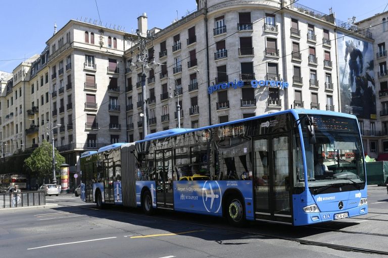 A csökkenő kereslet miatt több jegytípust kivezet a BKK, egynél viszont áremelés jön