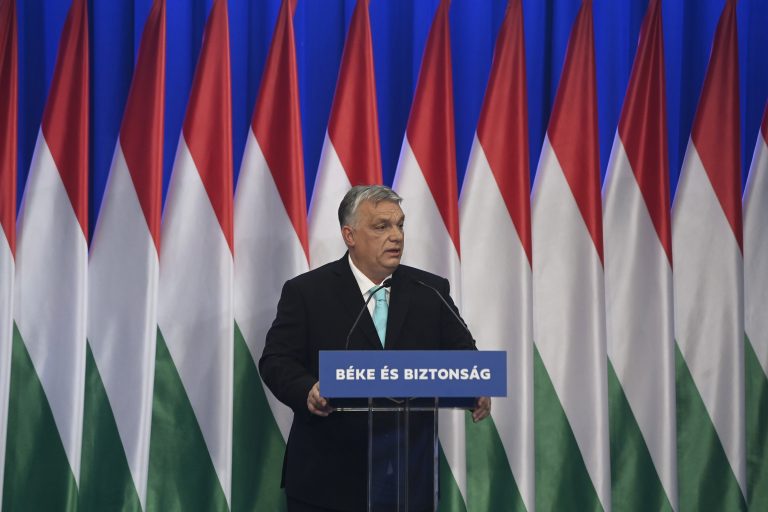 Orbán Viktor az évértékelő alatt: soha nem dolgoztak ennyien Magyarországon