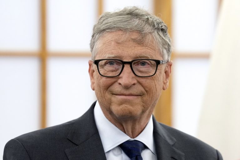 Bill Gates: a ChatGPT meg fogja változtatni a világunkat