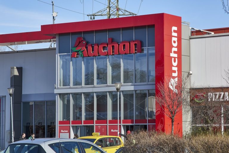 Figyelmeztetett az Auchan, csalók élnek vissza az üzletlánc nevével