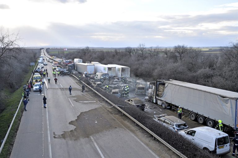 Budapesti masszázsszalont üzemeltetett az M1-esen történt tömegkarambol áldozata