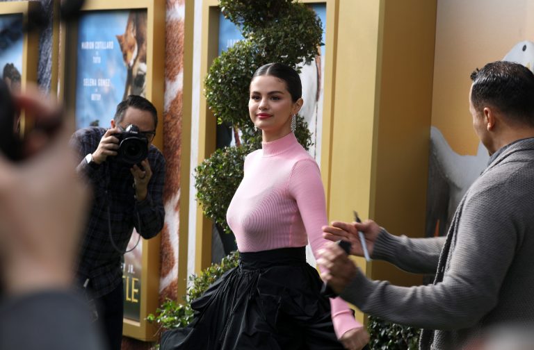 Smink nélkül mutatta meg az arcát Selena Gomez