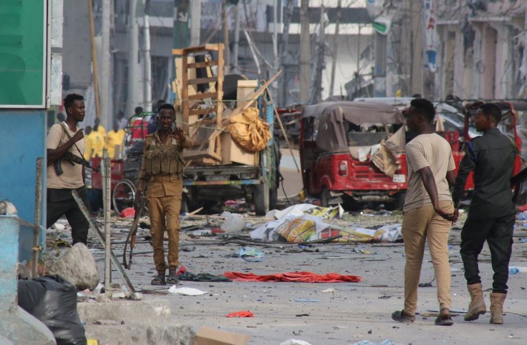 Öngyilkos merénylet: öten meghaltak, tizenegy fő pedig megsebesült Szomáliában